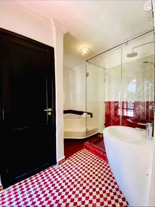 Riad Basidi Piscine Chauffee Sur Le Toit De La Medina Marrakesh Affittacamere