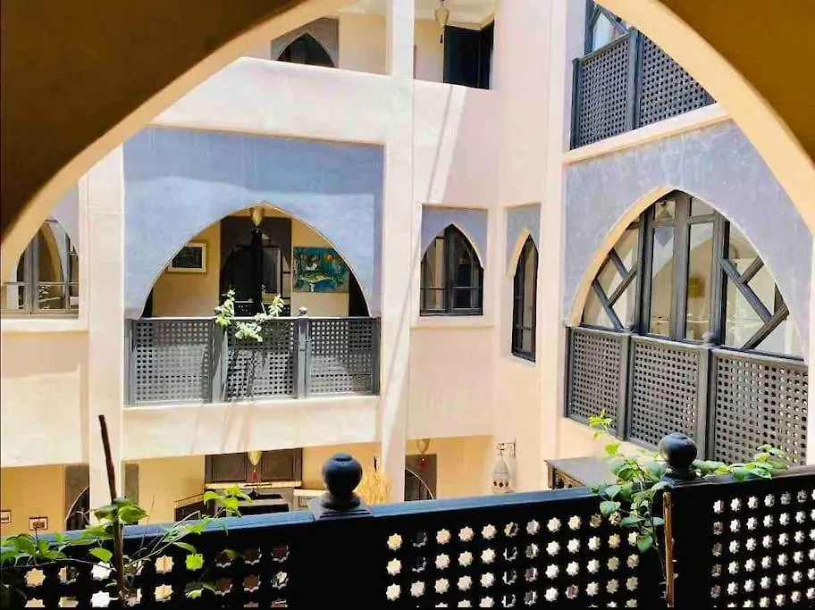 Riad Basidi Piscine Chauffee Sur Le Toit De La Medina Marrakesh