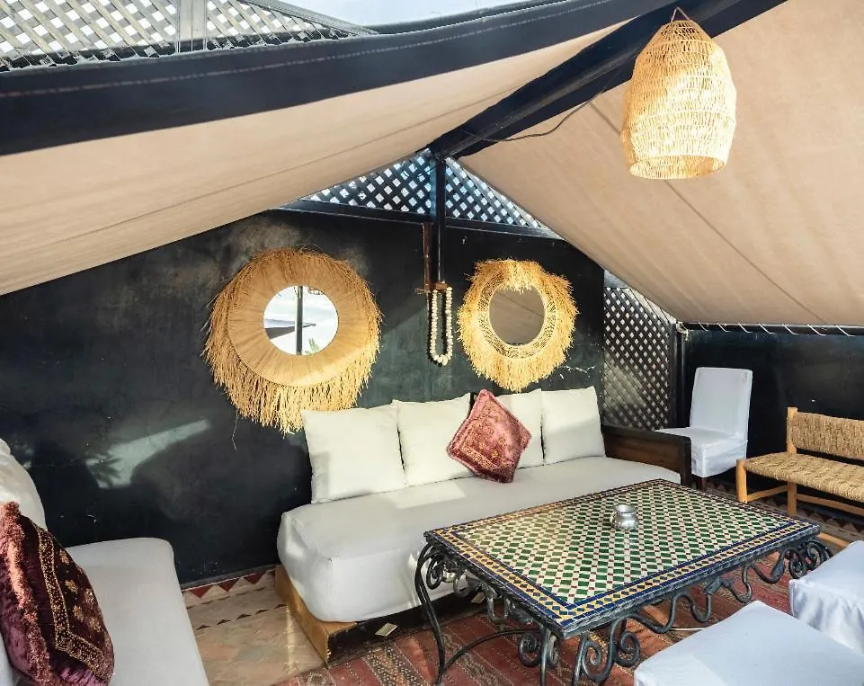 Riad Basidi Piscine Chauffee Sur Le Toit De La Medina Marrakesh Affittacamere