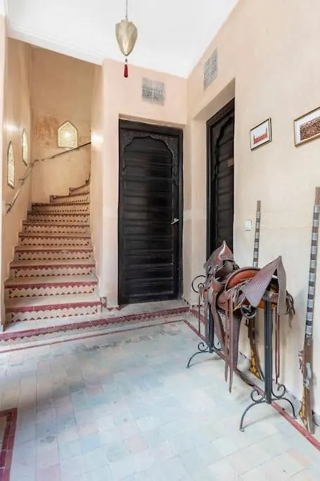 Riad Basidi Piscine Chauffee Sur Le Toit De La Medina Marrakesch Gasthof